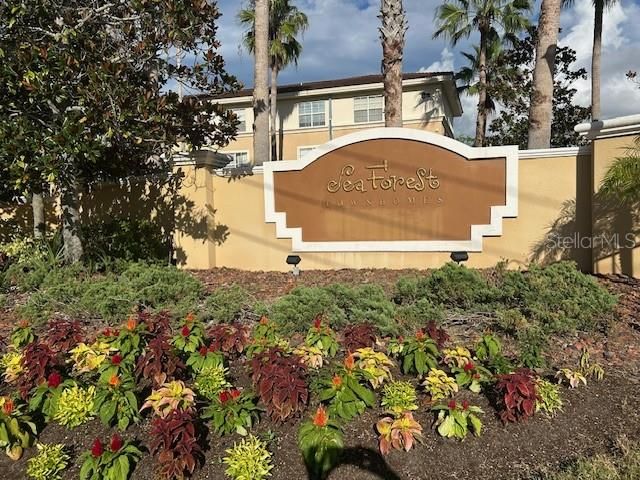 For Rent: $2,000 (3 beds, 2 baths, 1652 Square Feet)