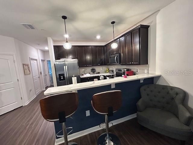 For Rent: $2,000 (3 beds, 2 baths, 1652 Square Feet)