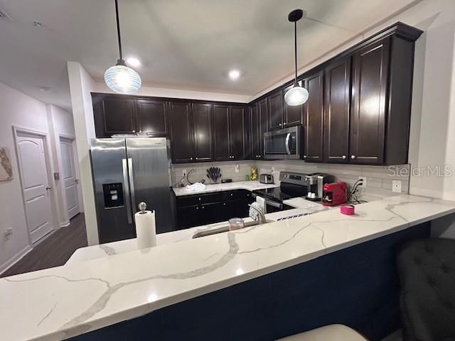 For Rent: $2,000 (3 beds, 2 baths, 1652 Square Feet)