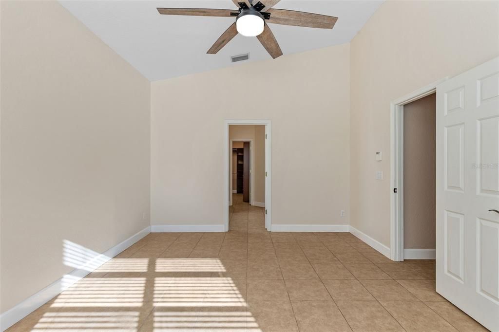 Active With Contract: $450,000 (3 beds, 2 baths, 1992 Square Feet)