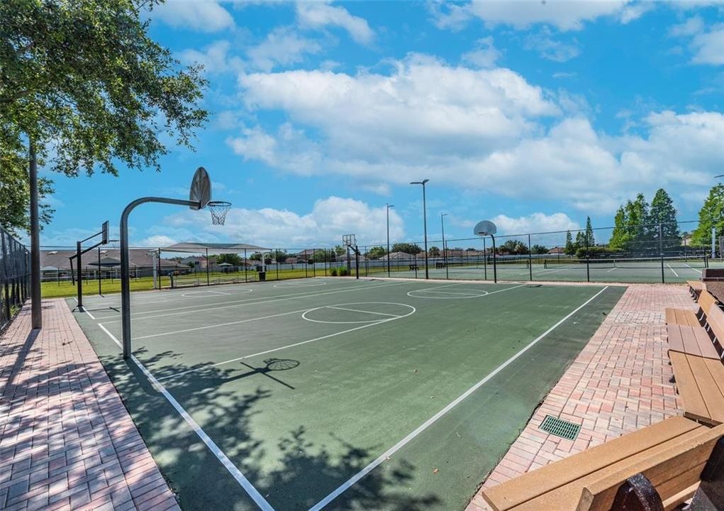 Active With Contract: $450,000 (3 beds, 2 baths, 1992 Square Feet)