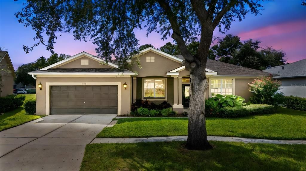 Active With Contract: $450,000 (3 beds, 2 baths, 1992 Square Feet)