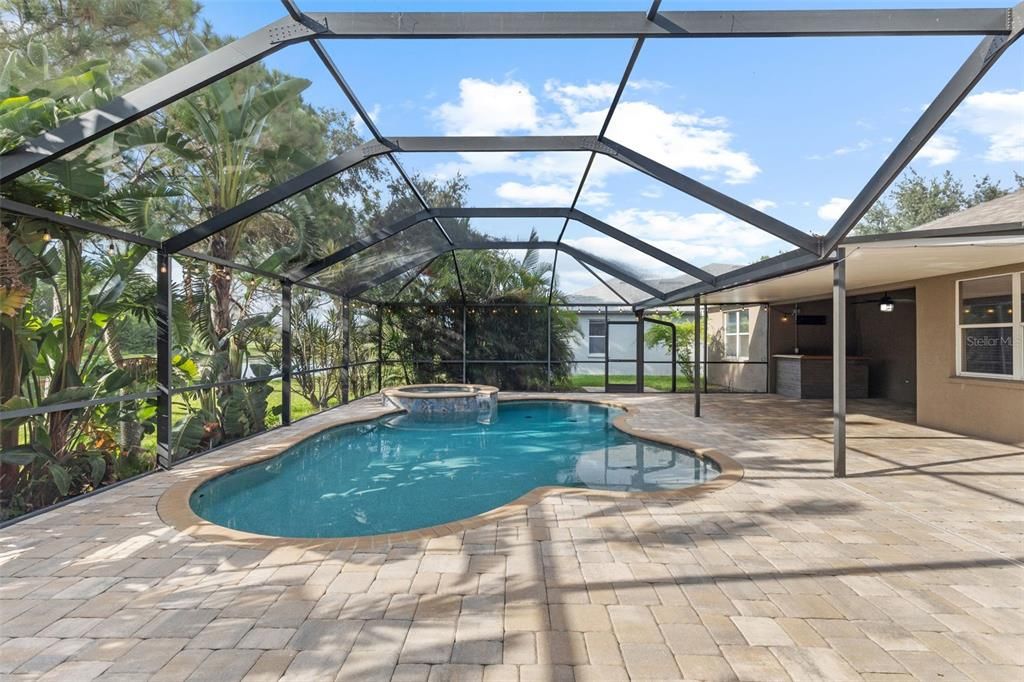 Active With Contract: $450,000 (3 beds, 2 baths, 1992 Square Feet)