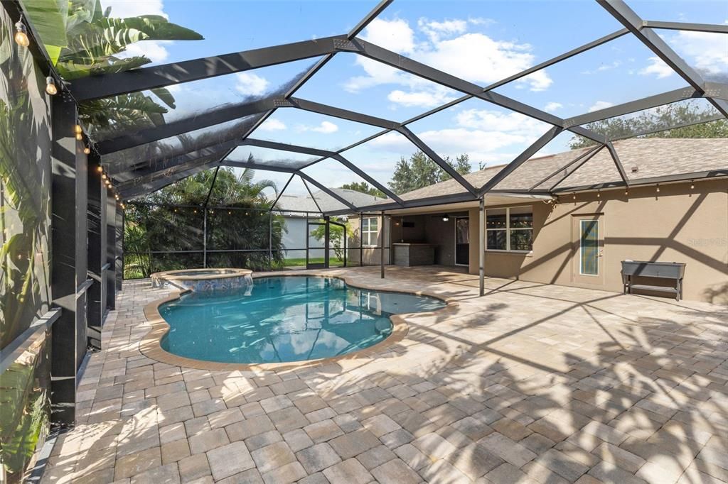 Active With Contract: $450,000 (3 beds, 2 baths, 1992 Square Feet)