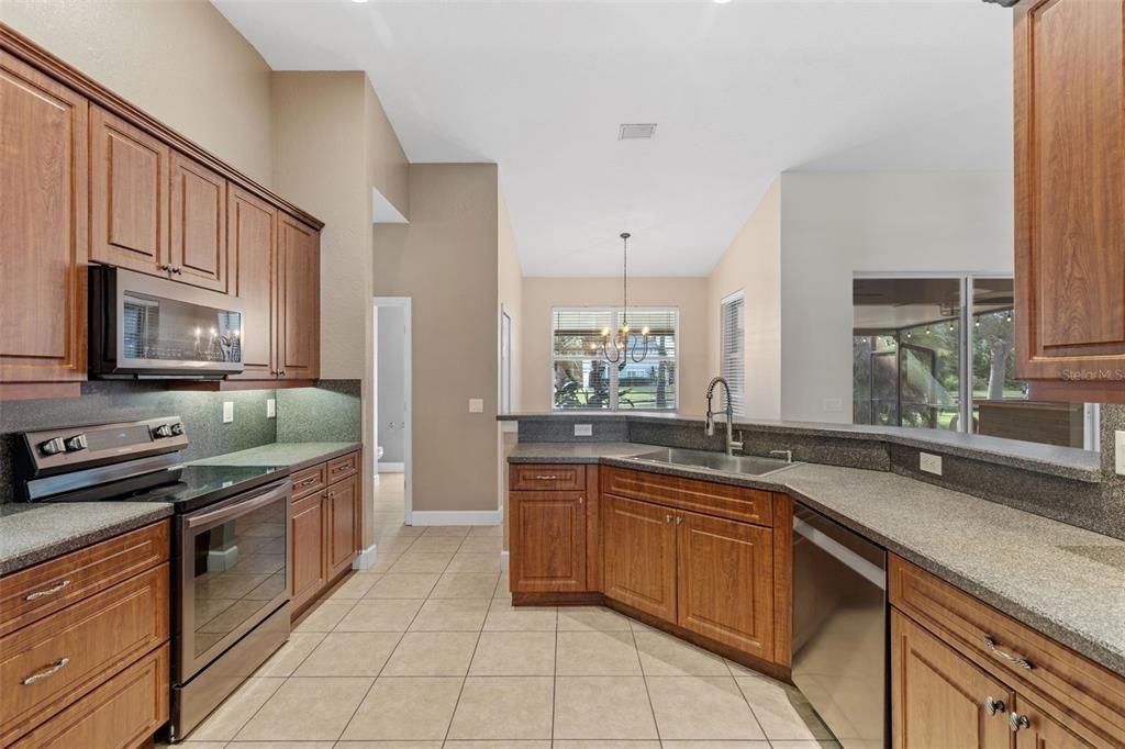 Active With Contract: $450,000 (3 beds, 2 baths, 1992 Square Feet)