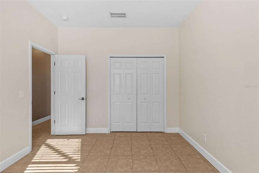 Active With Contract: $450,000 (3 beds, 2 baths, 1992 Square Feet)