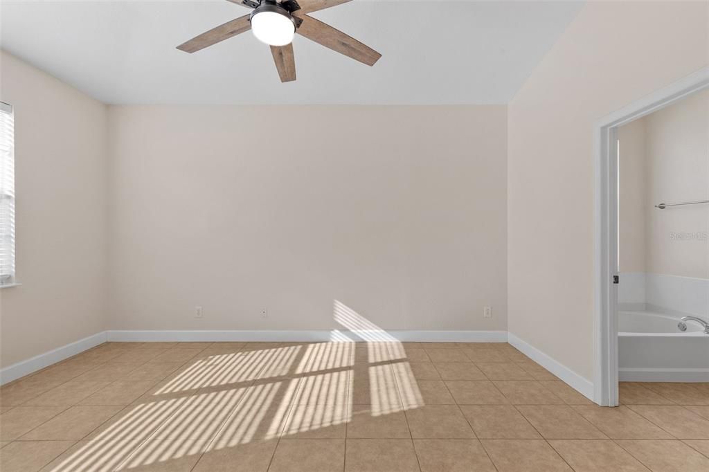 Active With Contract: $450,000 (3 beds, 2 baths, 1992 Square Feet)