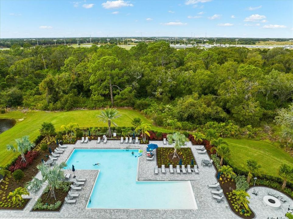 For Sale: $635,000 (5 beds, 3 baths, 2638 Square Feet)