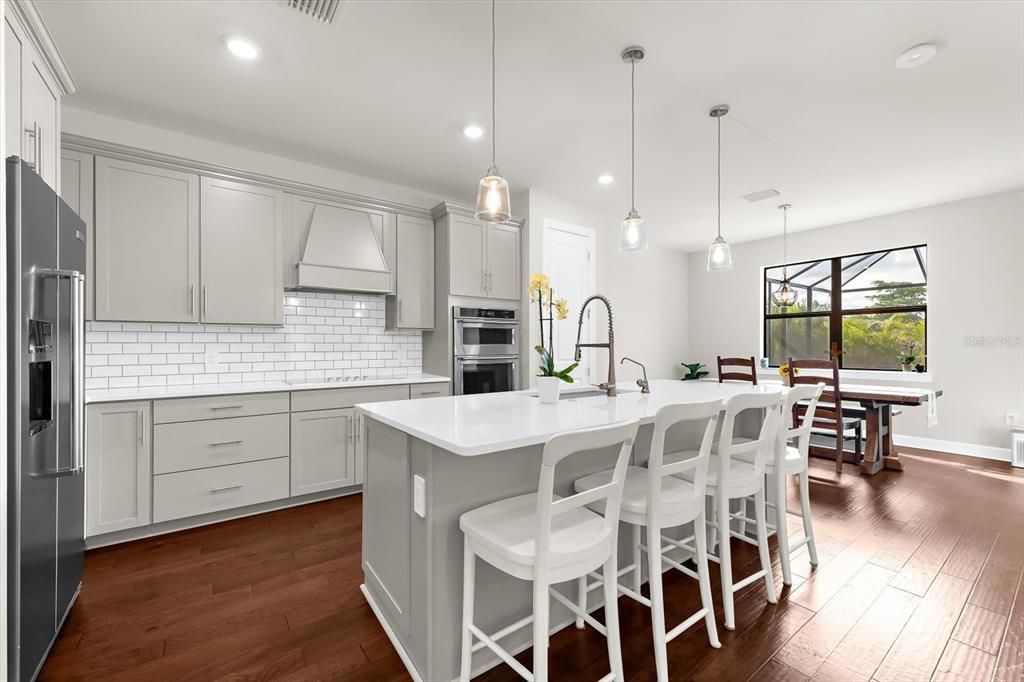 For Sale: $635,000 (5 beds, 3 baths, 2638 Square Feet)