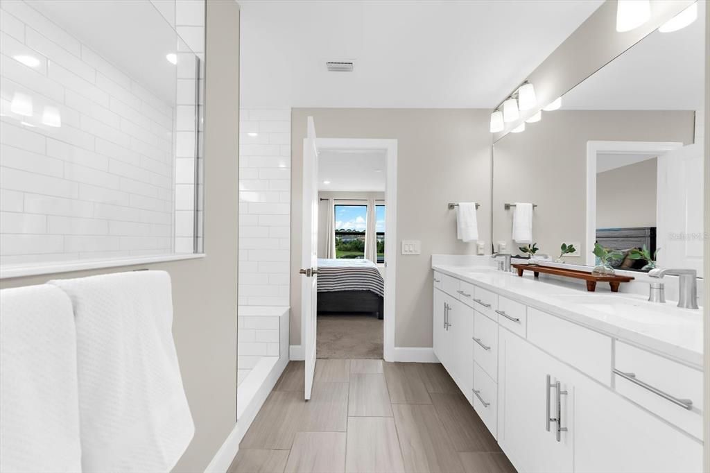 For Sale: $635,000 (5 beds, 3 baths, 2638 Square Feet)