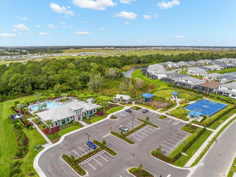 For Sale: $635,000 (5 beds, 3 baths, 2638 Square Feet)