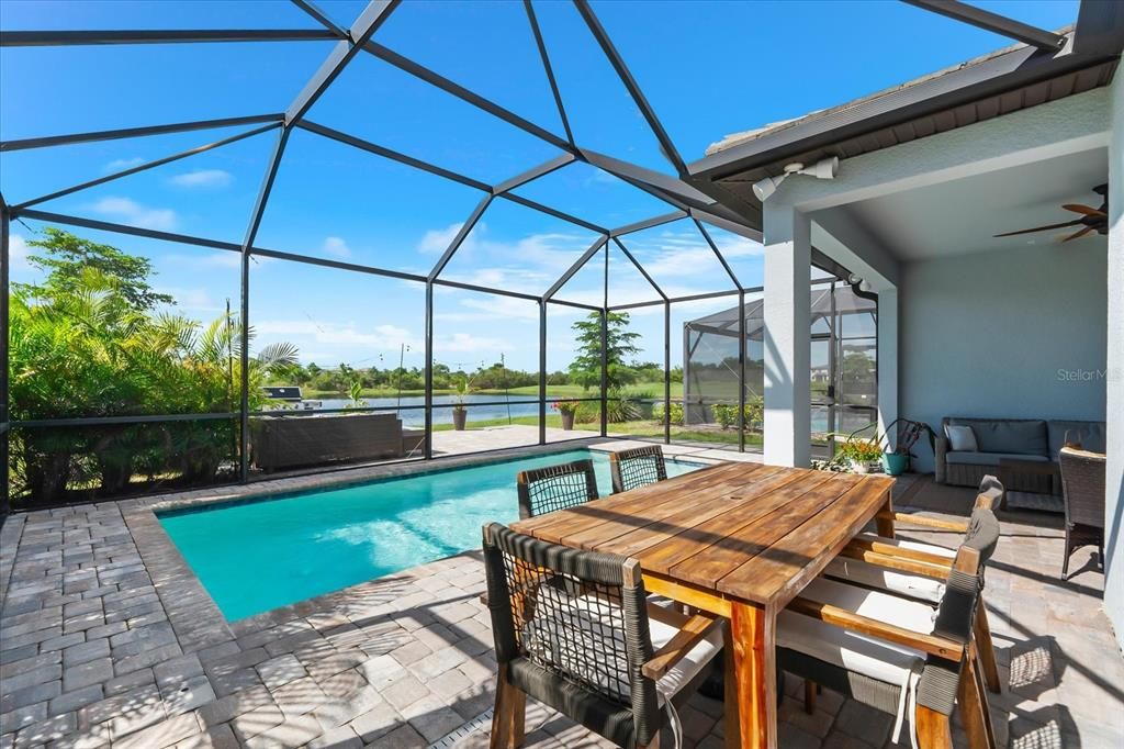 For Sale: $635,000 (5 beds, 3 baths, 2638 Square Feet)