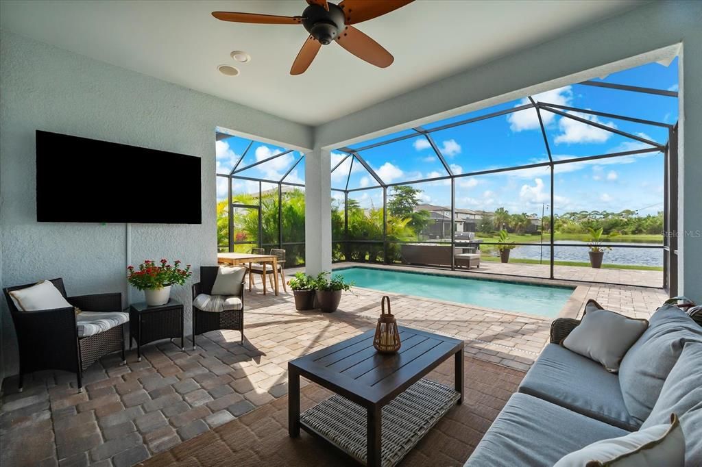 For Sale: $635,000 (5 beds, 3 baths, 2638 Square Feet)