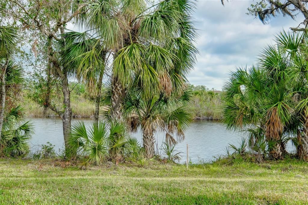 合同活跃: $849,000 (3 贝兹, 2 浴室, 2426 平方英尺)