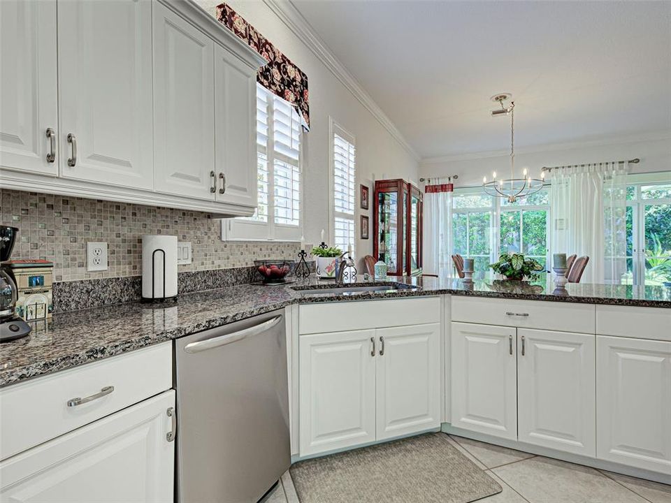 待售: $435,000 (2 贝兹, 2 浴室, 1665 平方英尺)