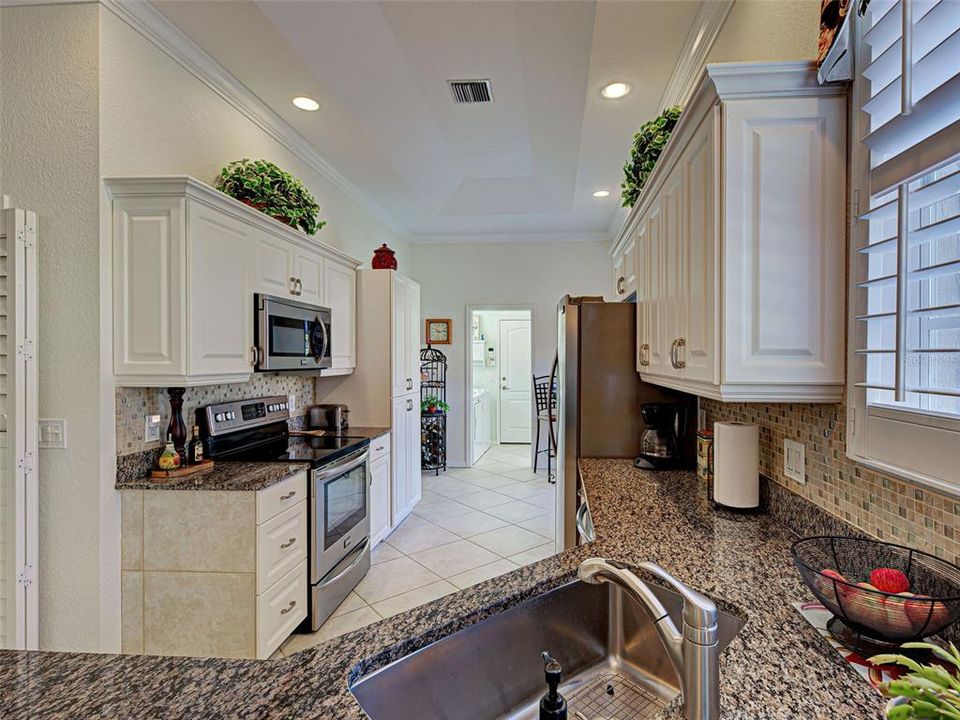 待售: $435,000 (2 贝兹, 2 浴室, 1665 平方英尺)