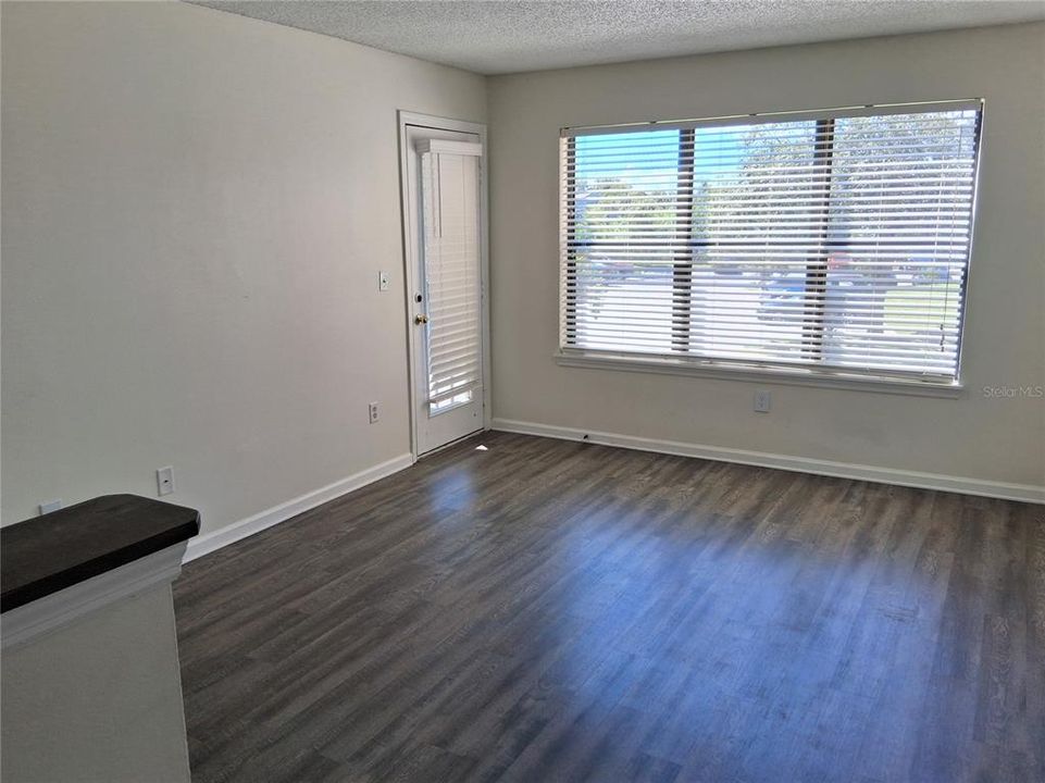 出租: $1,340 (1 贝兹, 1 浴室, 616 平方英尺)