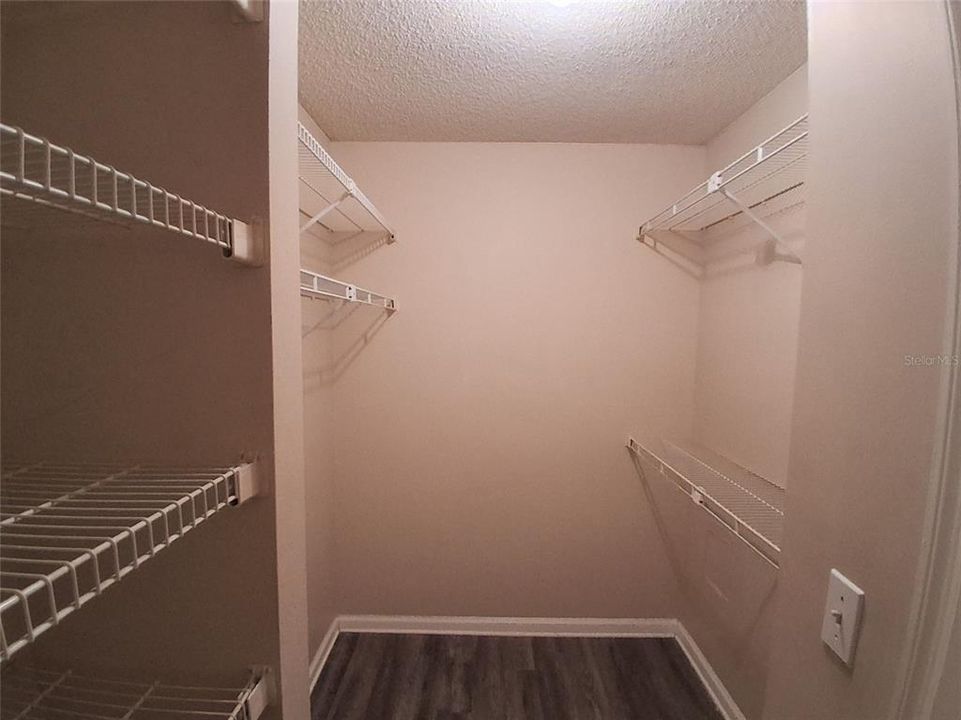 出租: $1,340 (1 贝兹, 1 浴室, 616 平方英尺)