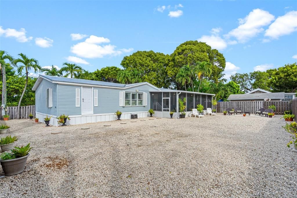 На продажу: $565,000 (4 спален, 2 ванн, 1632 Квадратных фут)