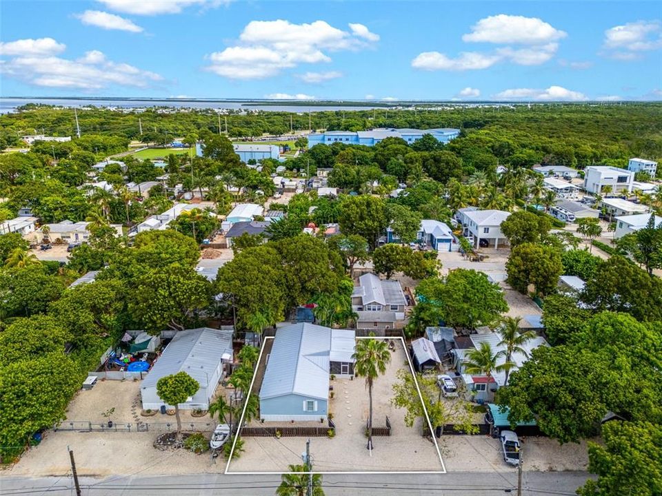 На продажу: $565,000 (4 спален, 2 ванн, 1632 Квадратных фут)