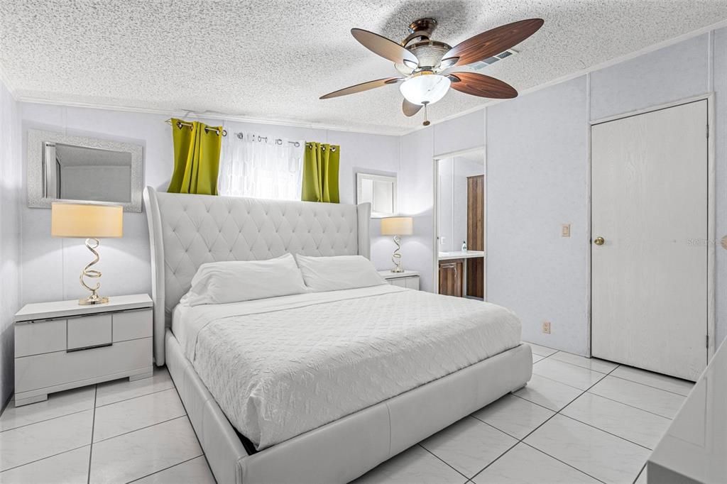 На продажу: $565,000 (4 спален, 2 ванн, 1632 Квадратных фут)