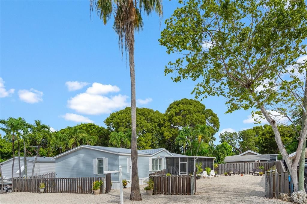 На продажу: $565,000 (4 спален, 2 ванн, 1632 Квадратных фут)