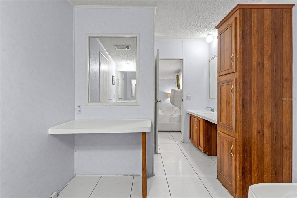 На продажу: $565,000 (4 спален, 2 ванн, 1632 Квадратных фут)