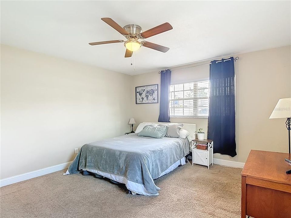 合同活跃: $514,900 (4 贝兹, 2 浴室, 2950 平方英尺)