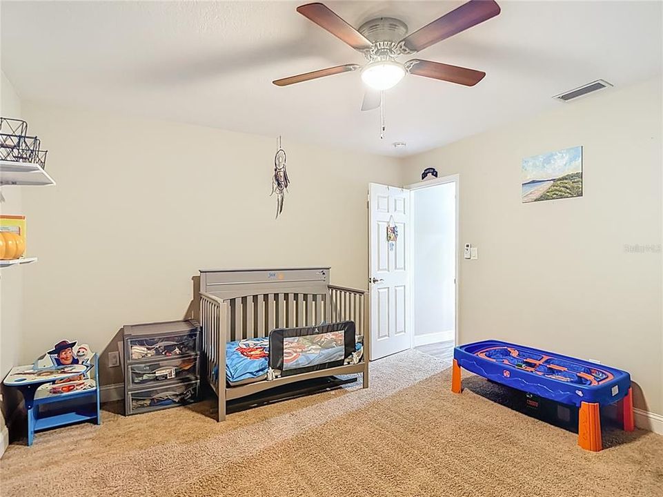 合同活跃: $514,900 (4 贝兹, 2 浴室, 2950 平方英尺)