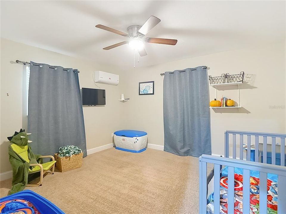 合同活跃: $514,900 (4 贝兹, 2 浴室, 2950 平方英尺)