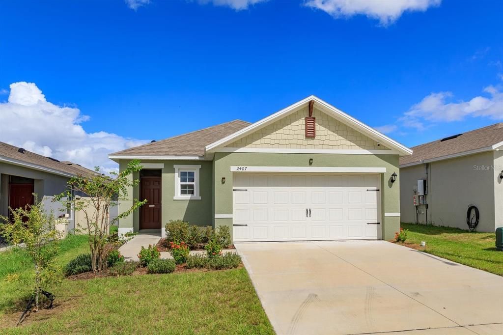 Active With Contract: $2,000 (3 beds, 2 baths, 1516 Square Feet)