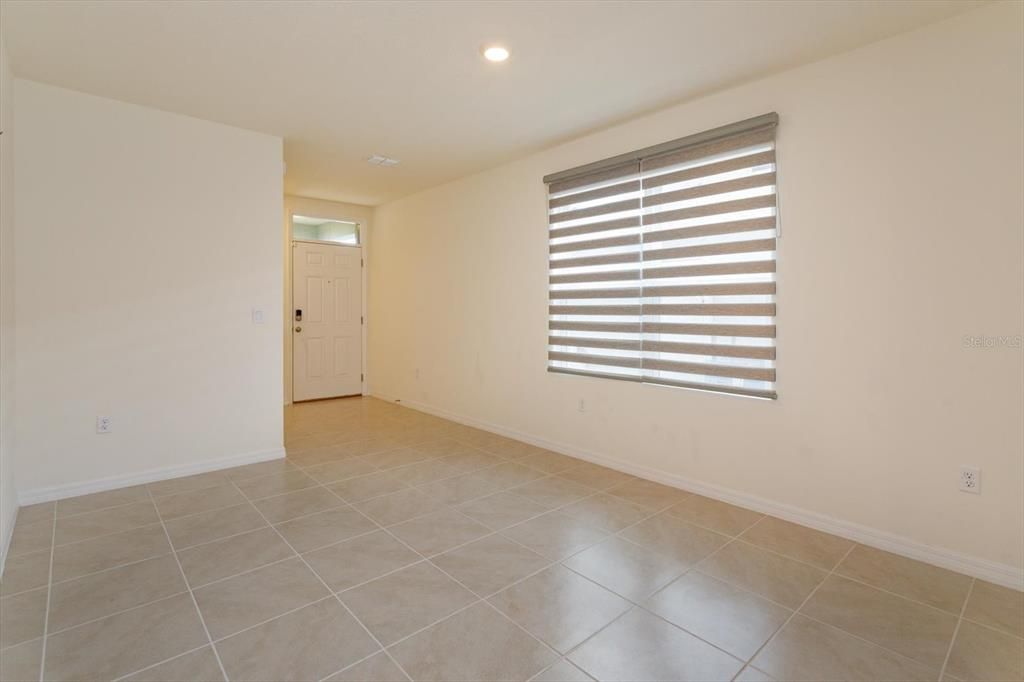 Active With Contract: $2,000 (3 beds, 2 baths, 1516 Square Feet)