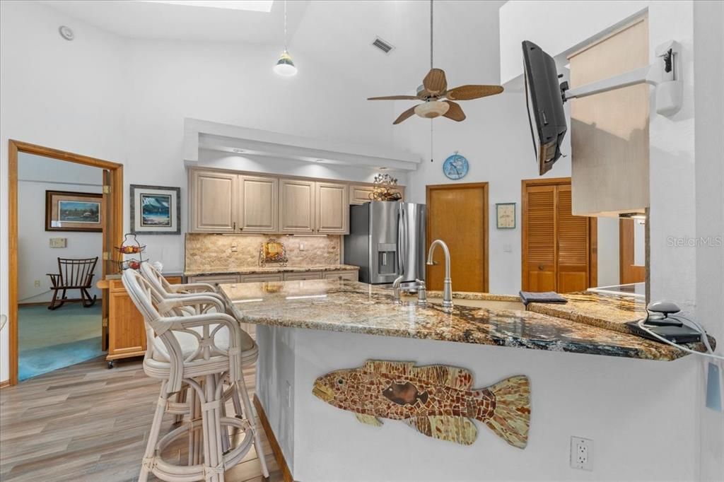 For Sale: $410,000 (3 beds, 2 baths, 2368 Square Feet)