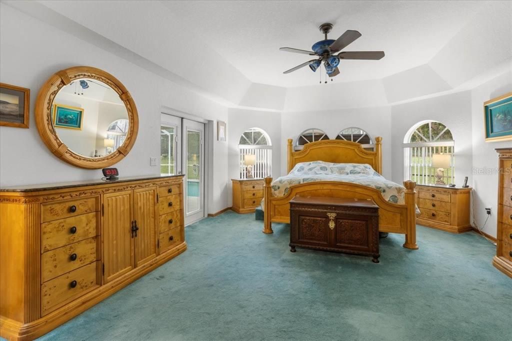 For Sale: $410,000 (3 beds, 2 baths, 2368 Square Feet)