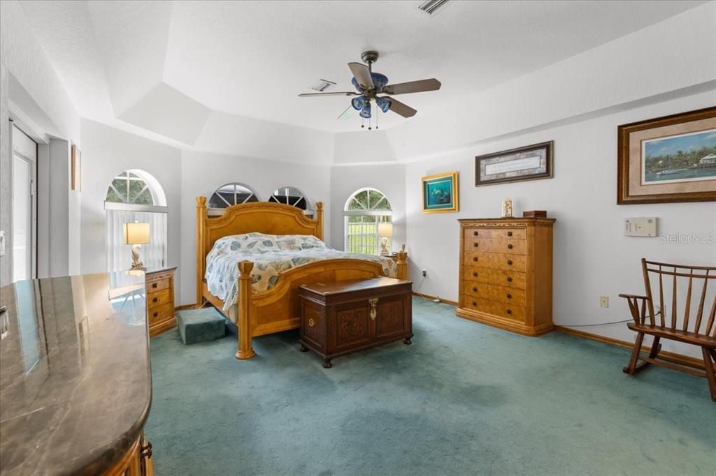 For Sale: $410,000 (3 beds, 2 baths, 2368 Square Feet)