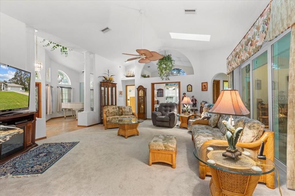 For Sale: $410,000 (3 beds, 2 baths, 2368 Square Feet)