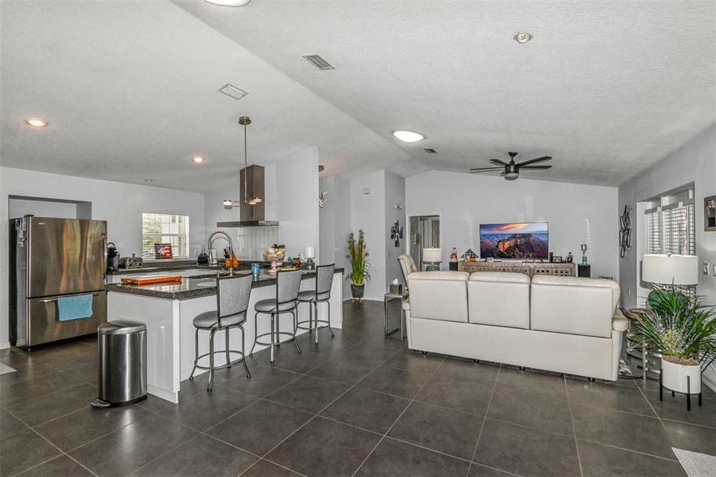 На продажу: $429,000 (3 спален, 2 ванн, 1791 Квадратных фут)