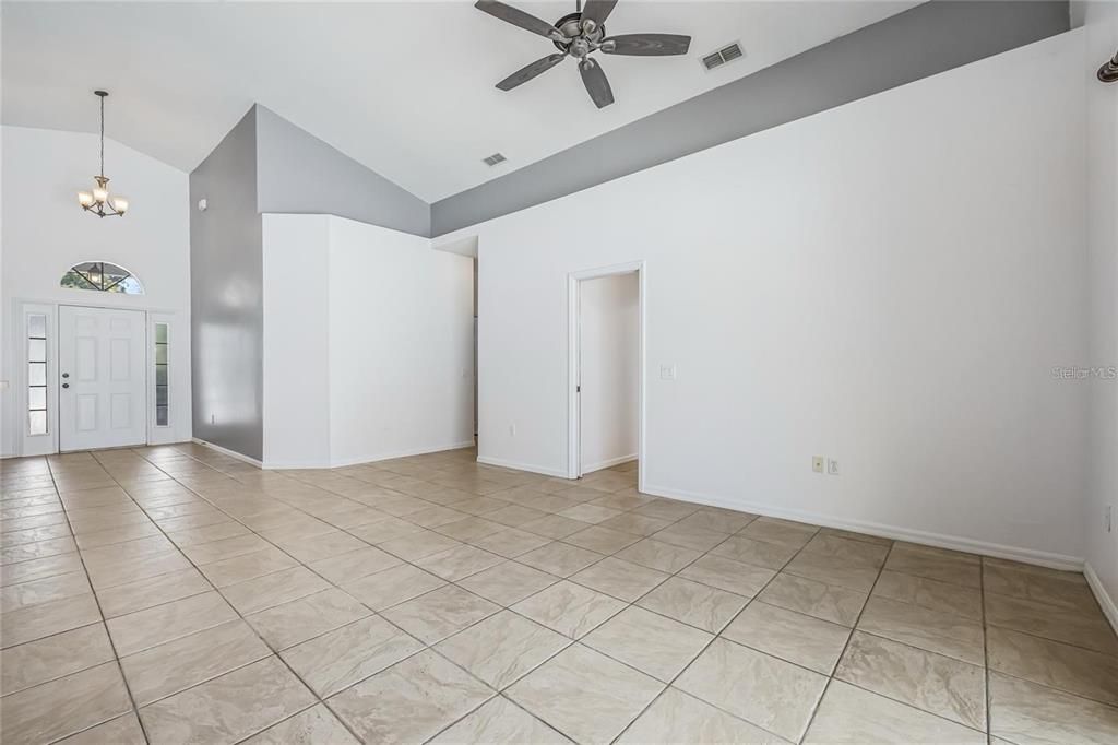 В аренду: $2,650 (3 спален, 2 ванн, 1672 Квадратных фут)