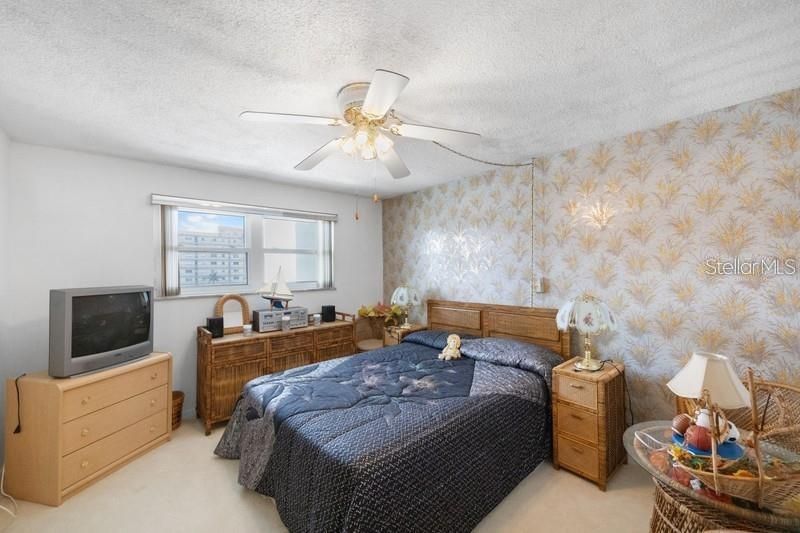 На продажу: $210,000 (2 спален, 2 ванн, 1250 Квадратных фут)