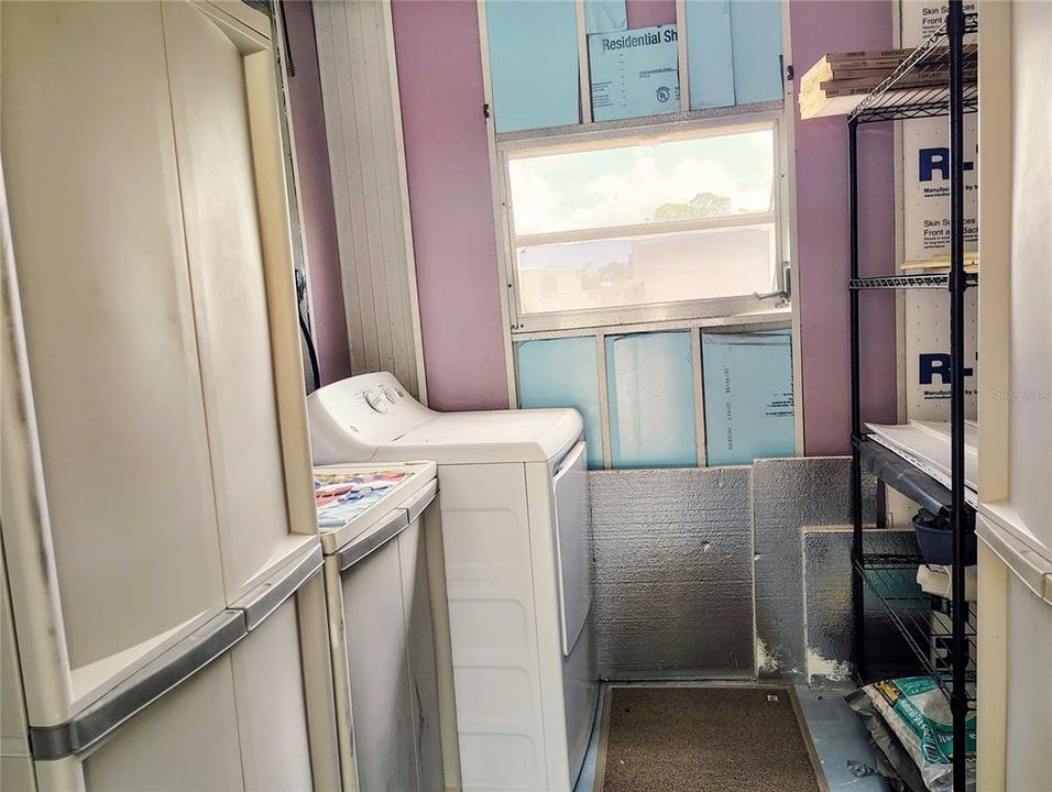 待售: $104,999 (2 贝兹, 1 浴室, 671 平方英尺)