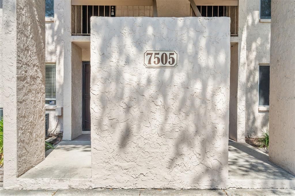 For Sale: $124,900 (2 beds, 1 baths, 1085 Square Feet)