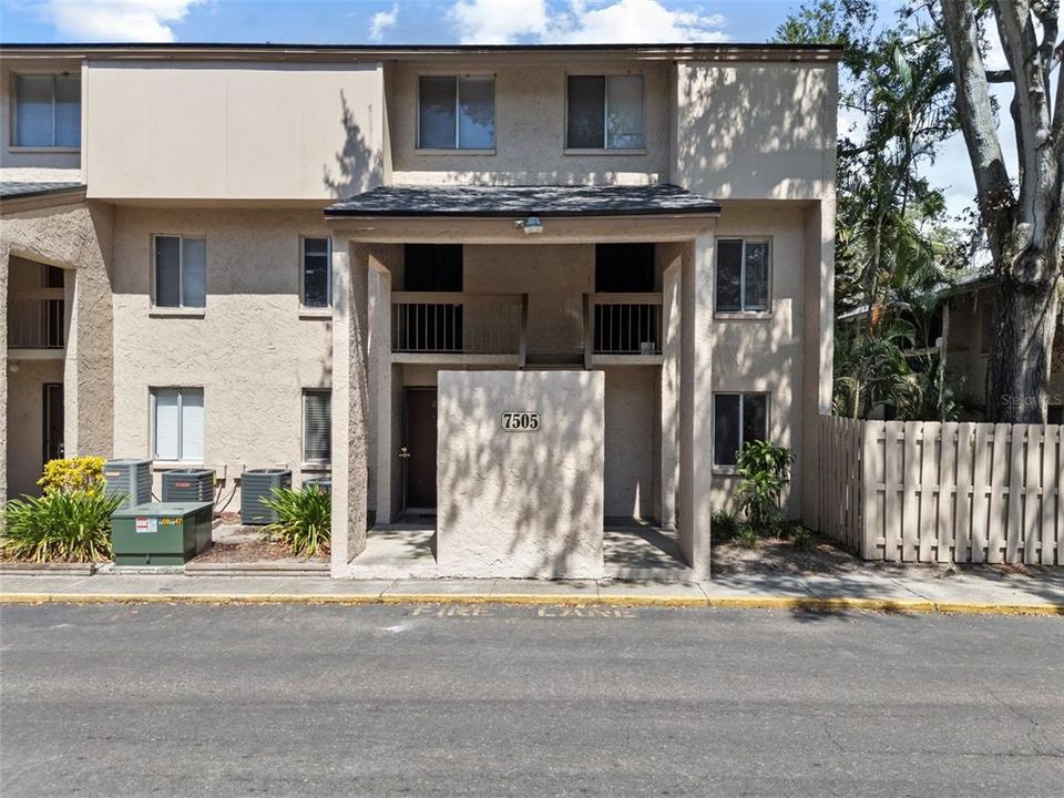 For Sale: $124,900 (2 beds, 1 baths, 1085 Square Feet)