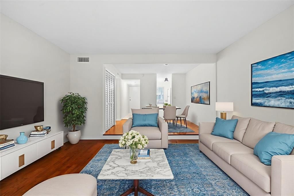 For Sale: $124,900 (2 beds, 1 baths, 1085 Square Feet)