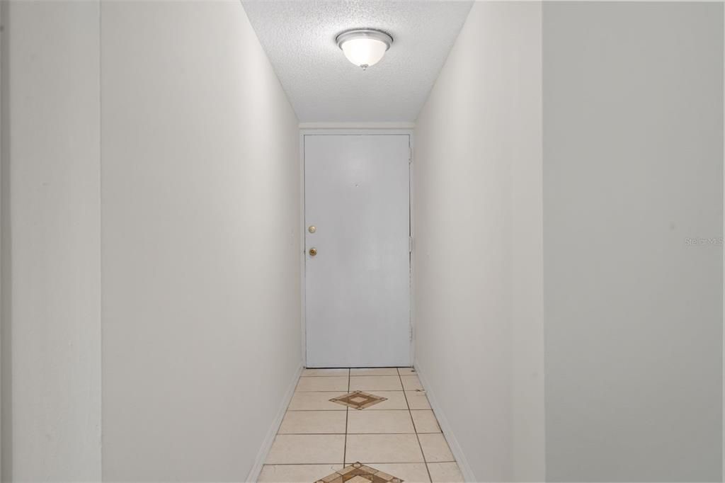 For Sale: $124,900 (2 beds, 1 baths, 1085 Square Feet)