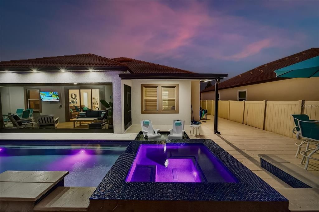 En Venta: $600,000 (3 camas, 3 baños, 2651 Pies cuadrados)