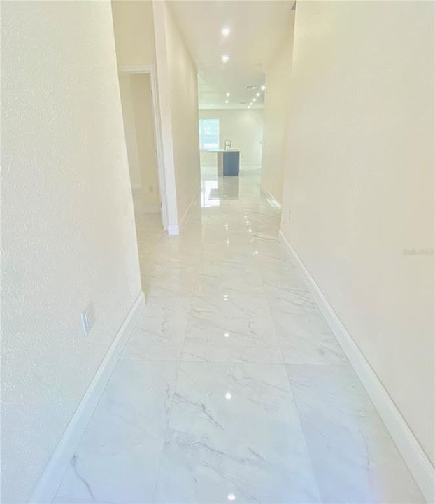 Active With Contract: $359,900 (3 beds, 2 baths, 1613 Square Feet)