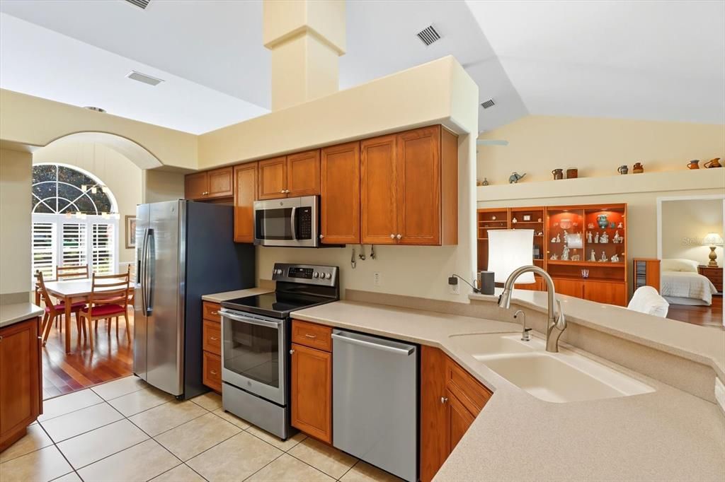 En Venta: $419,900 (3 camas, 2 baños, 2245 Pies cuadrados)