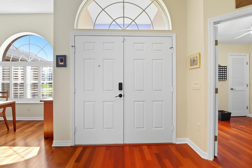 En Venta: $419,900 (3 camas, 2 baños, 2245 Pies cuadrados)