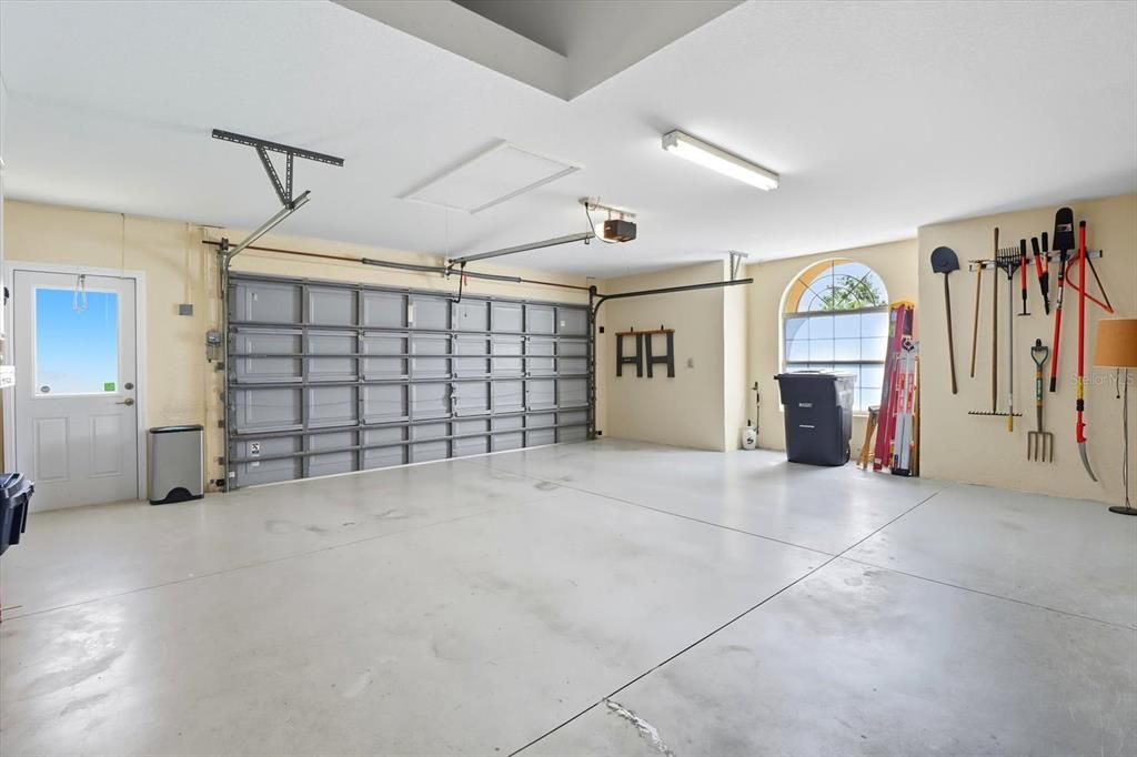 En Venta: $419,900 (3 camas, 2 baños, 2245 Pies cuadrados)