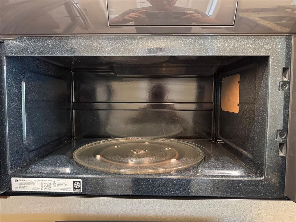 合同活跃: $265,000 (3 贝兹, 2 浴室, 1949 平方英尺)